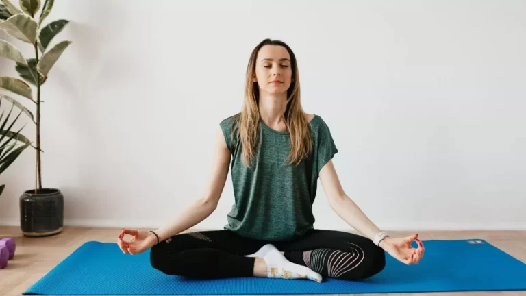 How to Find Peace of Mind-  7 Steps Meditation for a Peaceful Mind