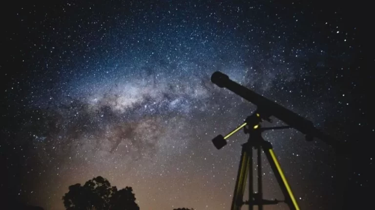 What is the Difference Between Astronomy and Astrology?